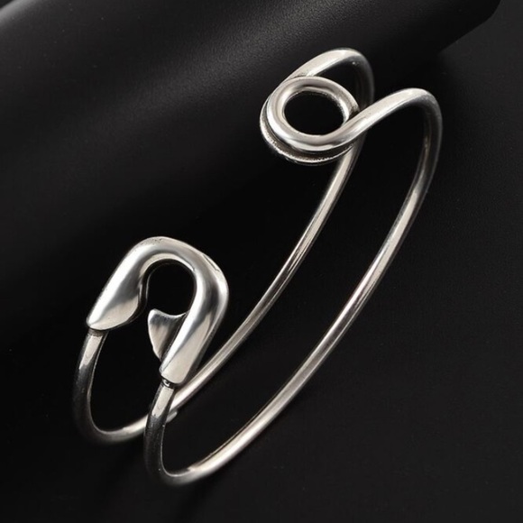 Sterling Silver Safety Pin Bangle Bracelet With Matching Ring - Picture 2 of 15